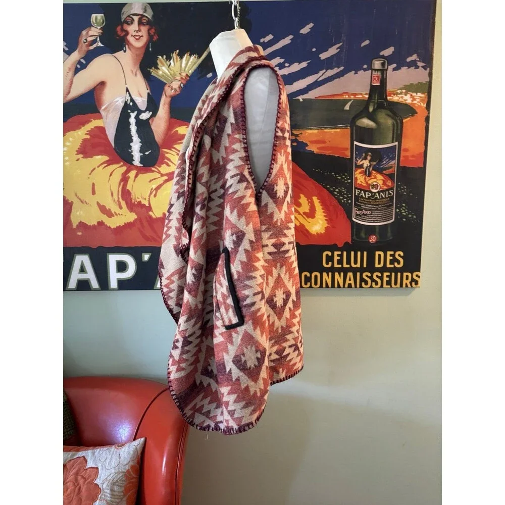 Aztec boho Vest - Picture 3 of 10